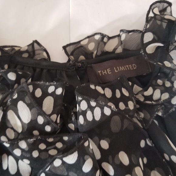 🦋The Limited Sleeveless Black and White Blouse XS - Picture 3 of 6